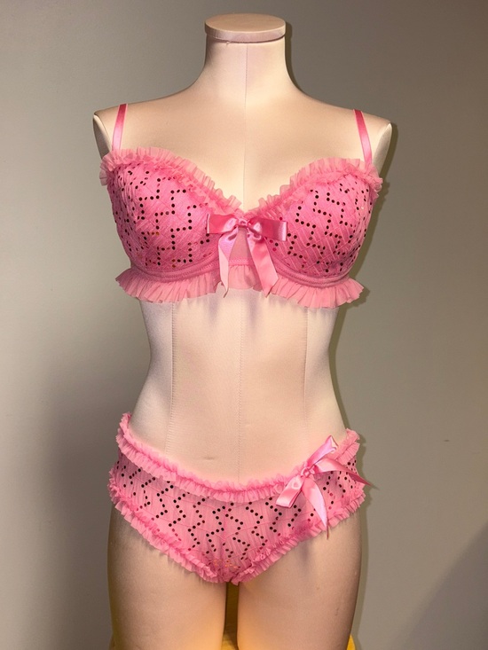 La SENZA Other - La SENZA Pink Sparkly Ruffle Lace Bra Set (36D/Medium)